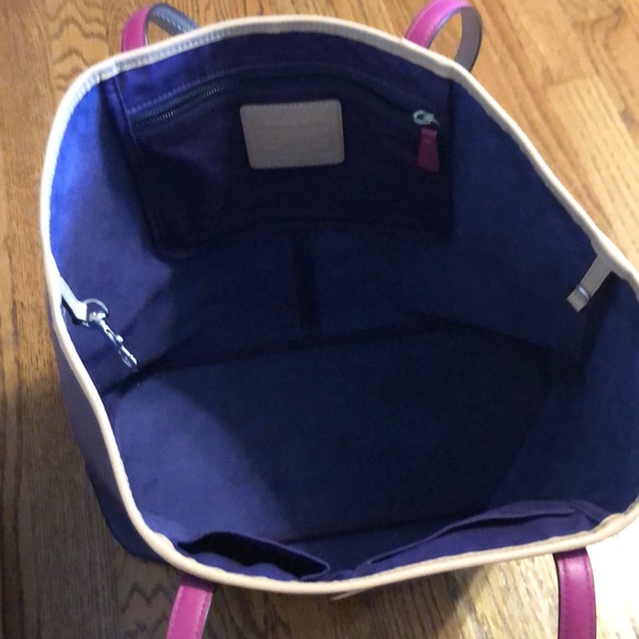 Coach Tote 👜 - Picture 3 of 6